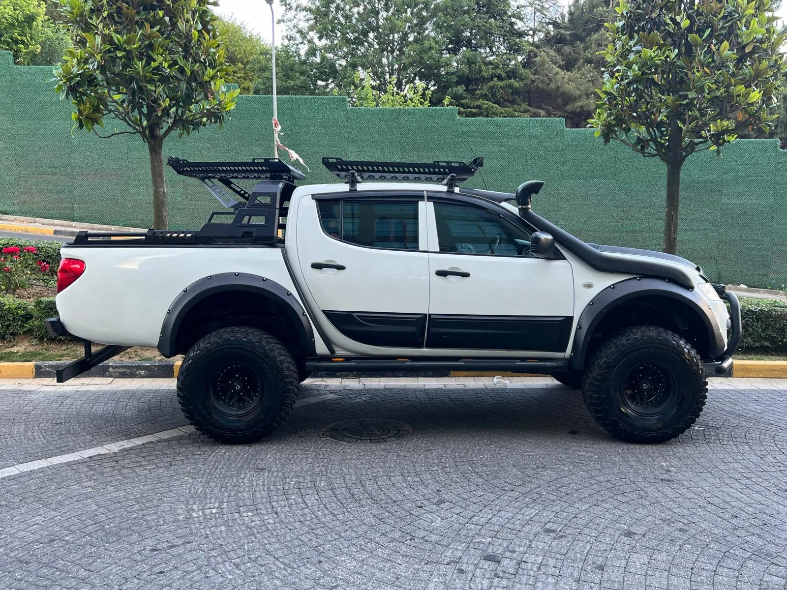 2014 L 200 2.5 TDI 4×4 INVITE