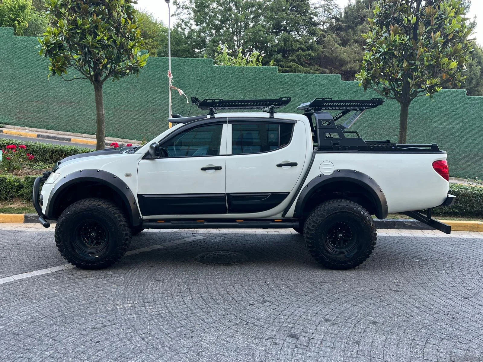 2014 L 200 2.5 TDI 4×4 INVITE