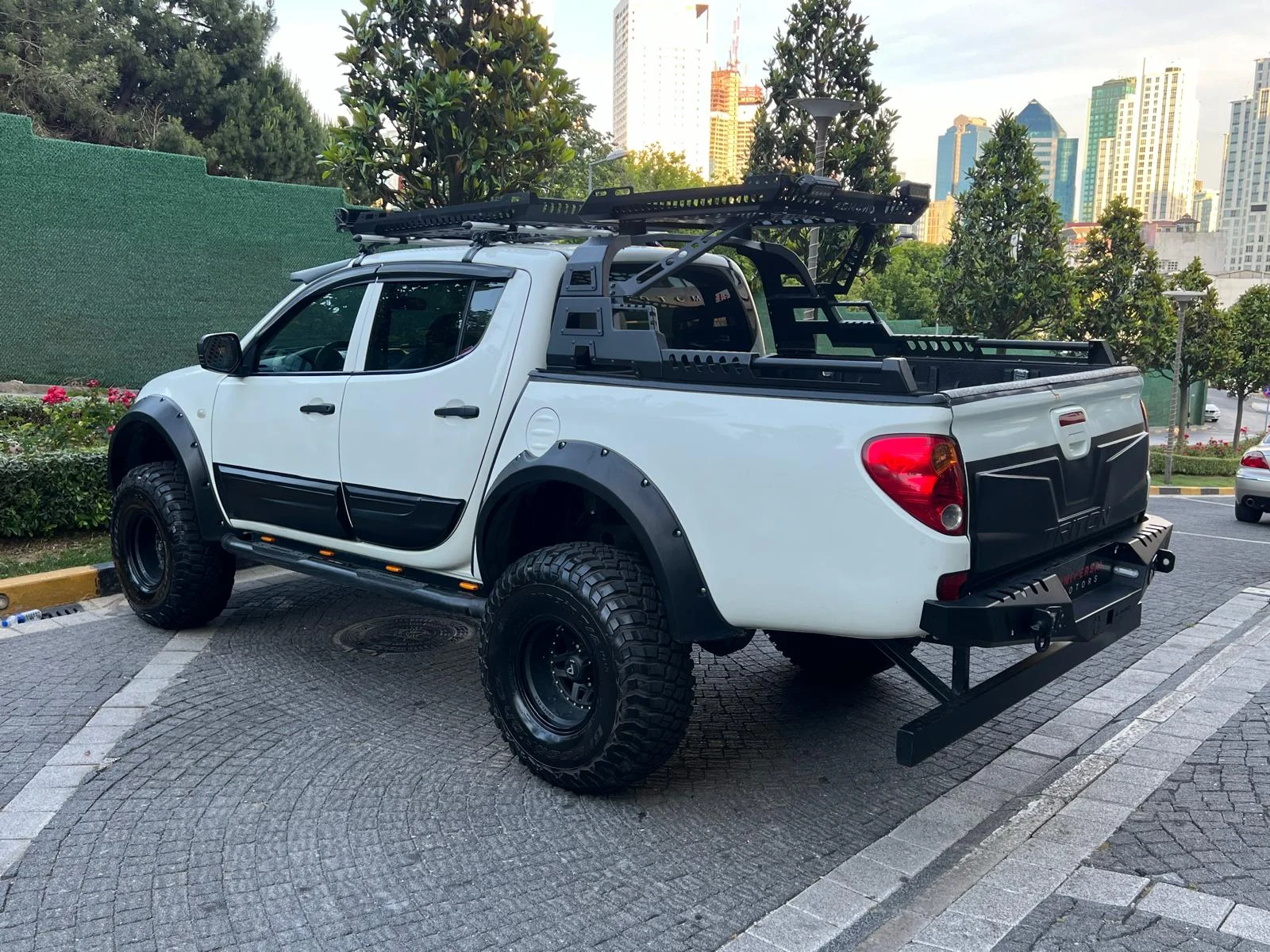 2014 L 200 2.5 TDI 4×4 INVITE