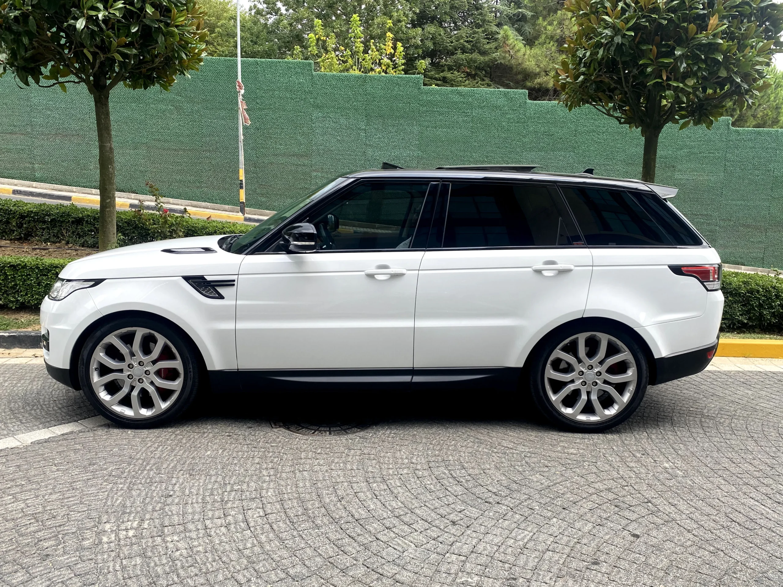 LAND ROVER SPORT 3.0 SDV6 HSE DYNAMIC