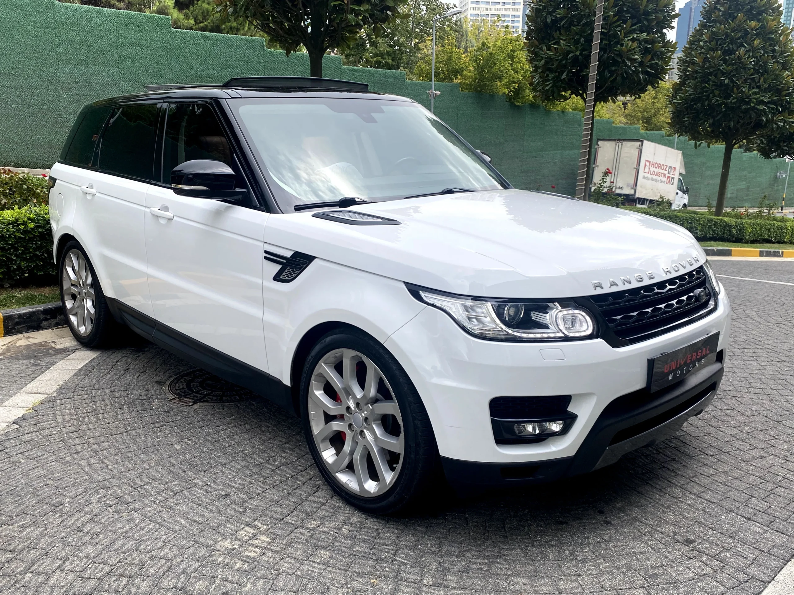 LAND ROVER SPORT 3.0 SDV6 HSE DYNAMIC