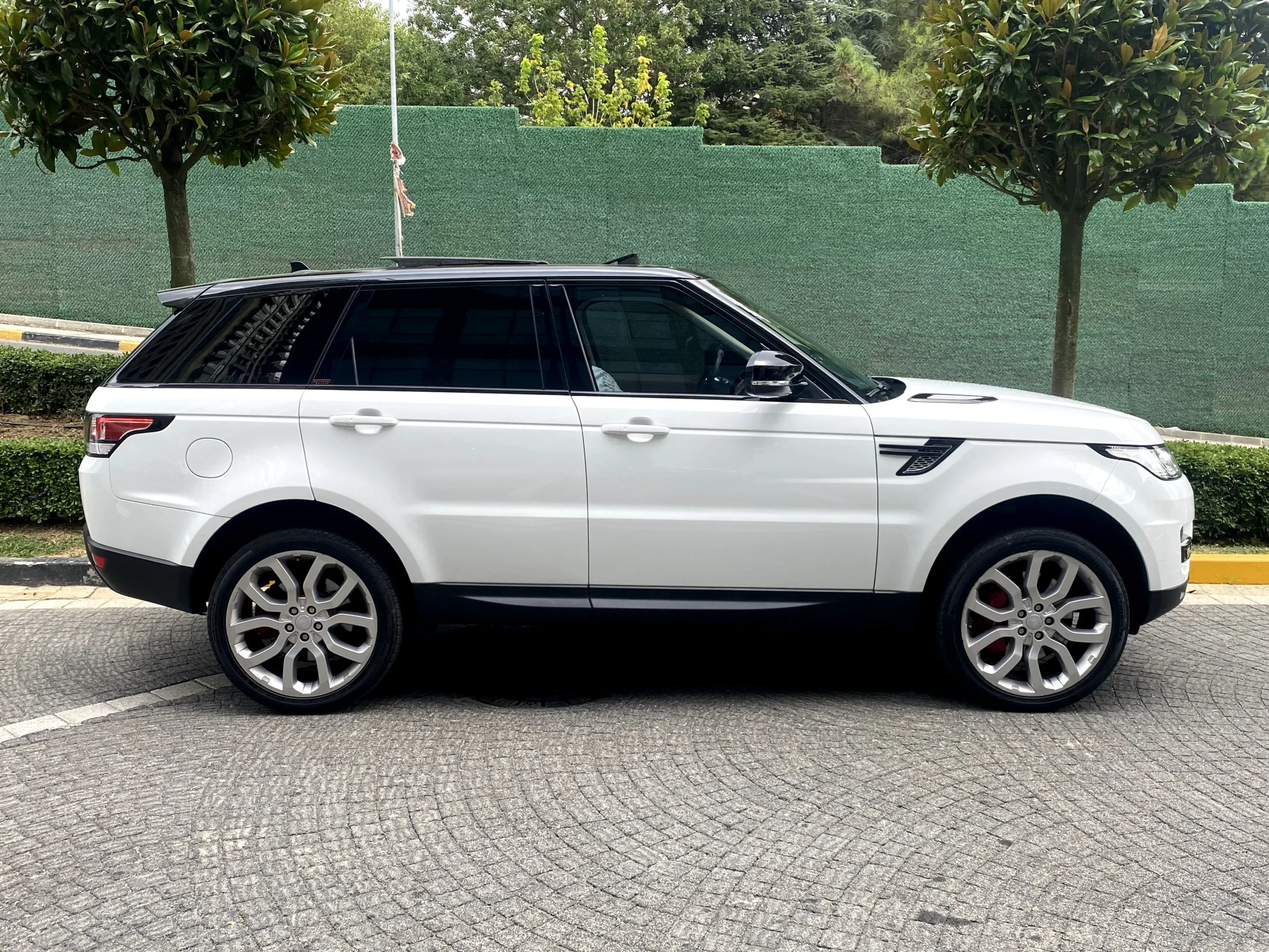 LAND ROVER SPORT 3.0 SDV6 HSE DYNAMIC