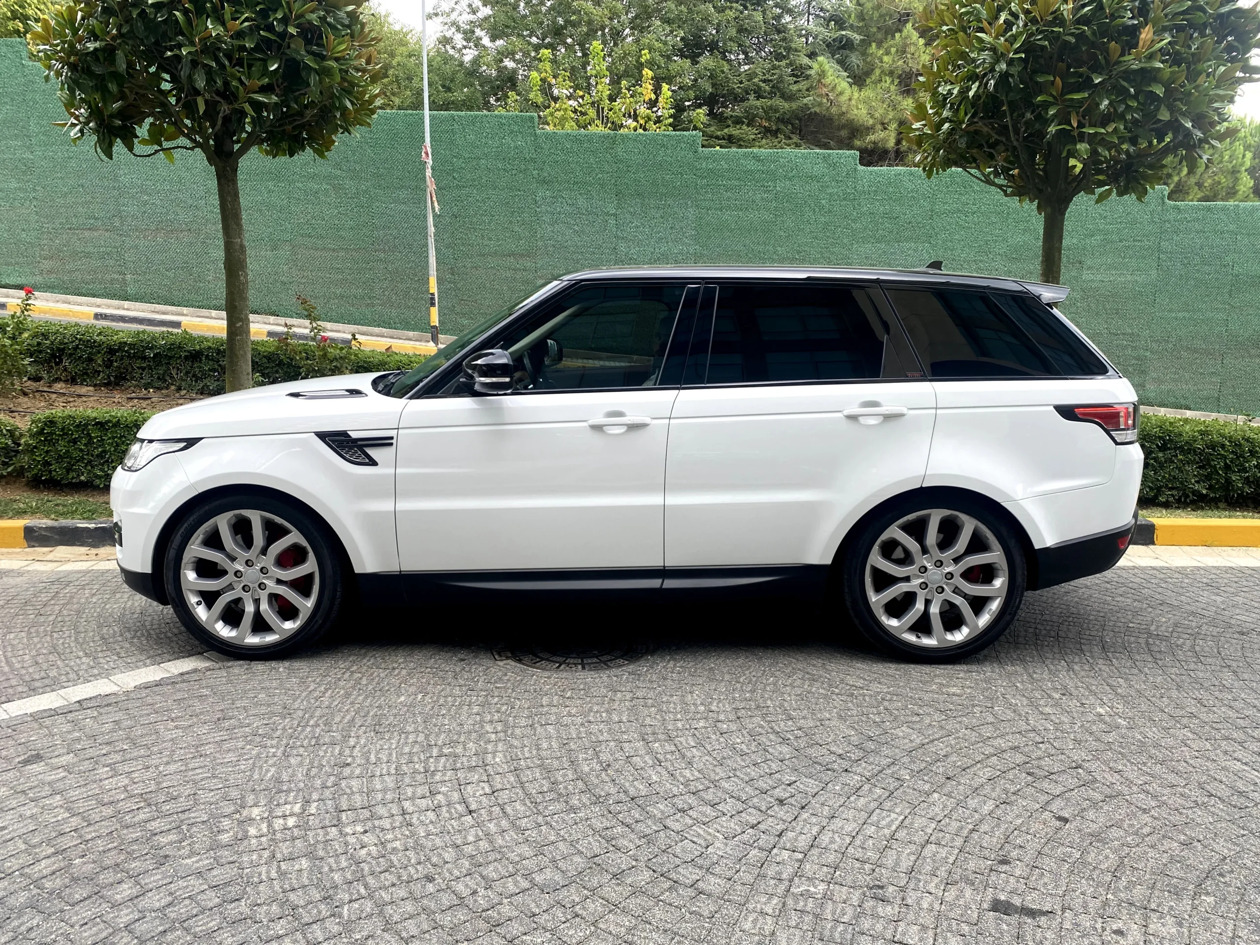 LAND ROVER SPORT 3.0 SDV6 HSE DYNAMIC