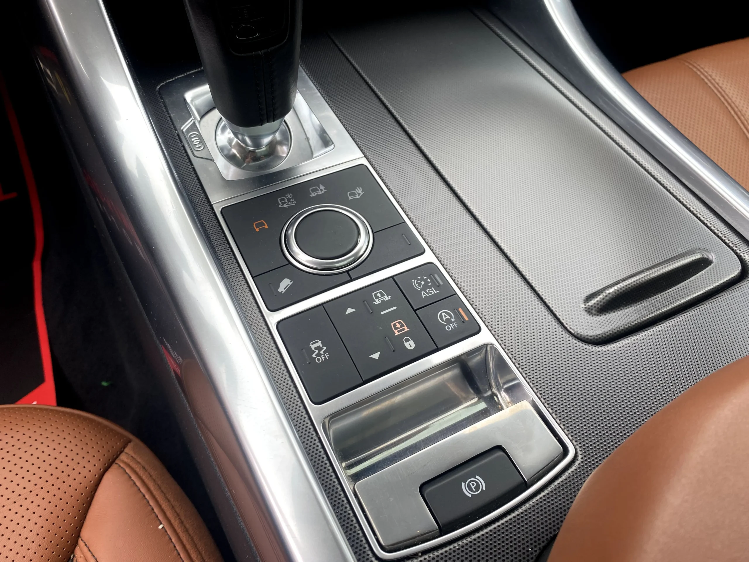 LAND ROVER SPORT 3.0 SDV6 HSE DYNAMIC