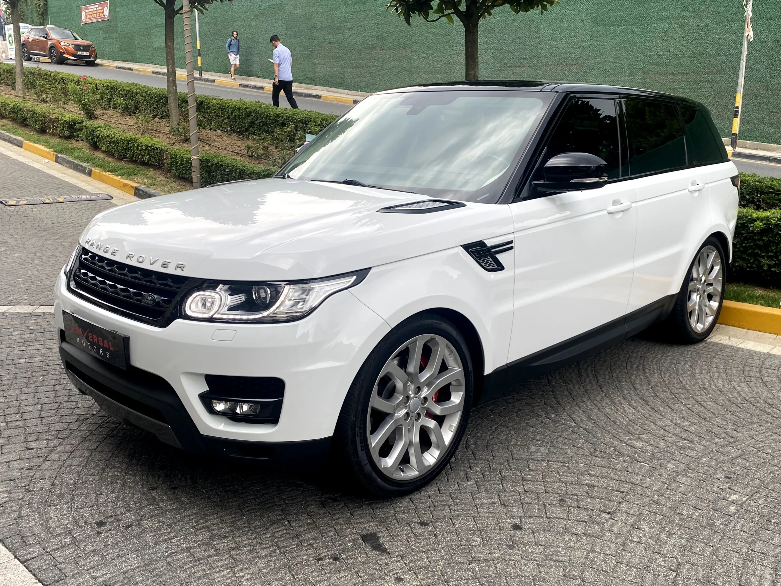 LAND ROVER SPORT 3.0 SDV6 HSE DYNAMIC