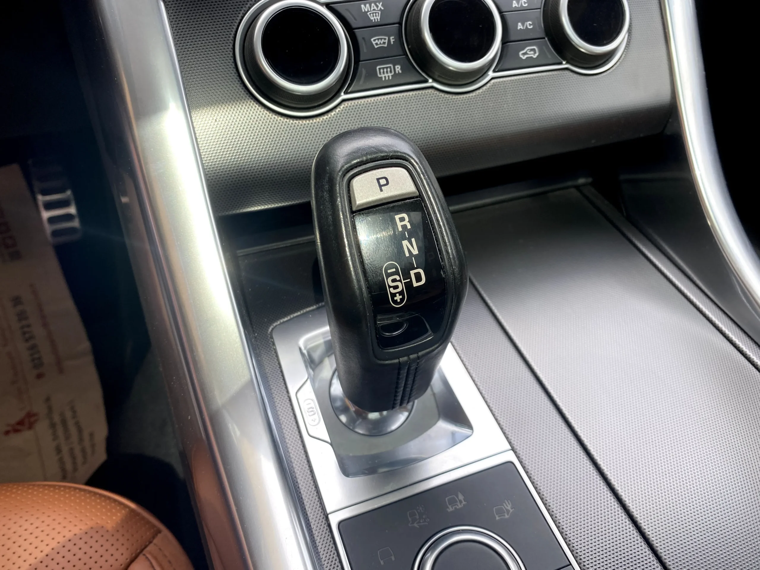 LAND ROVER SPORT 3.0 SDV6 HSE DYNAMIC