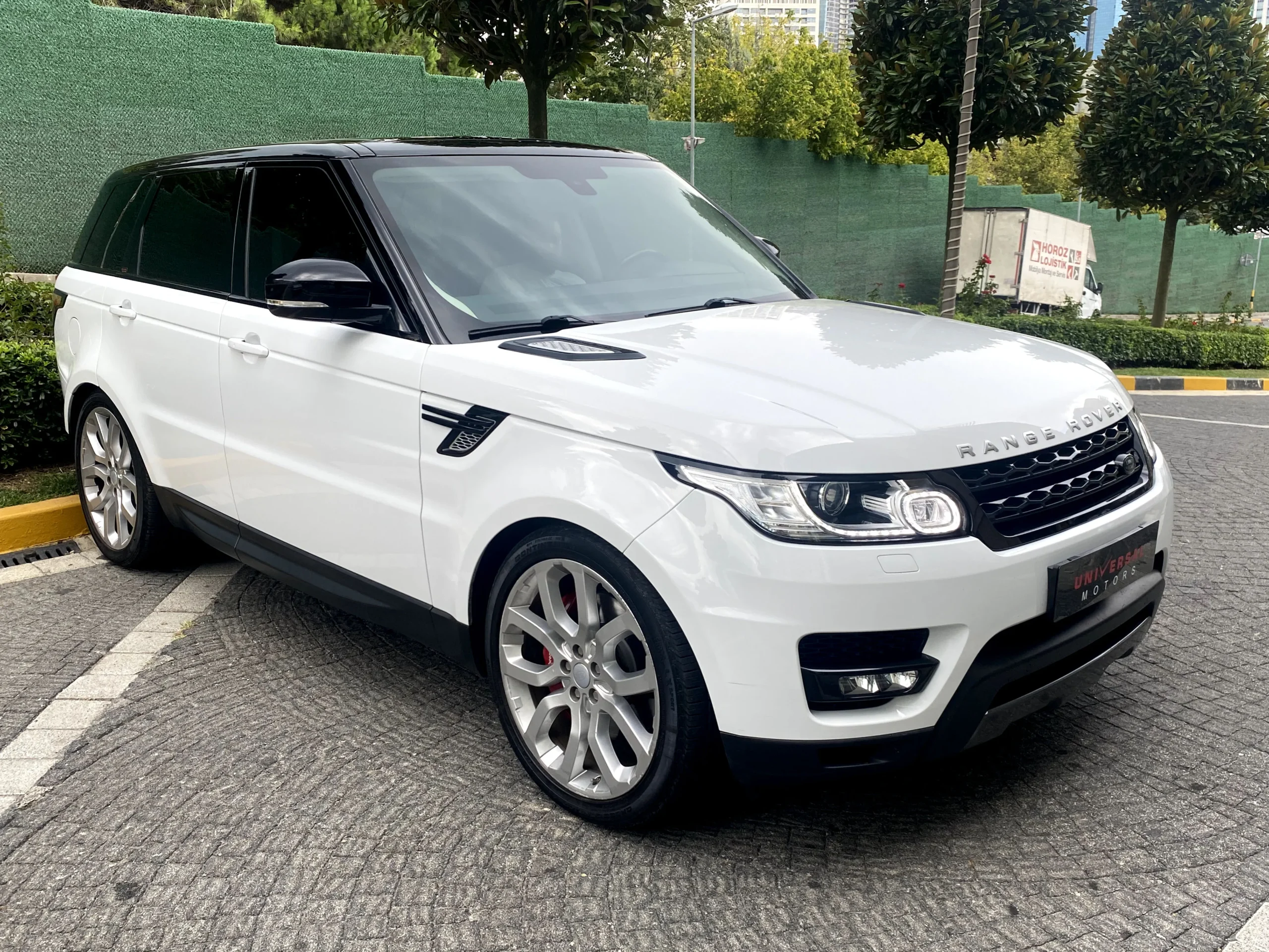LAND ROVER SPORT 3.0 SDV6 HSE DYNAMIC