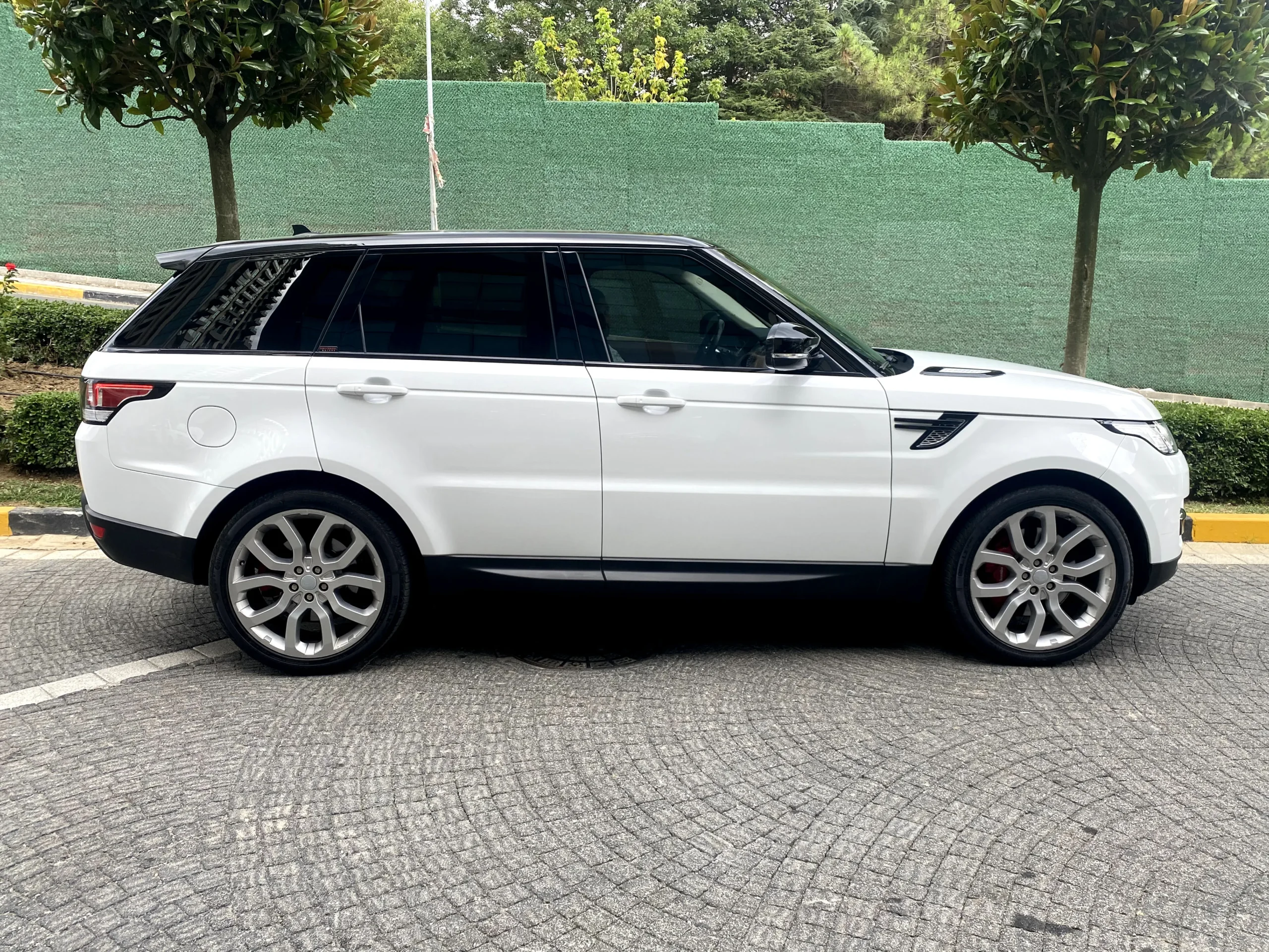 LAND ROVER SPORT 3.0 SDV6 HSE DYNAMIC