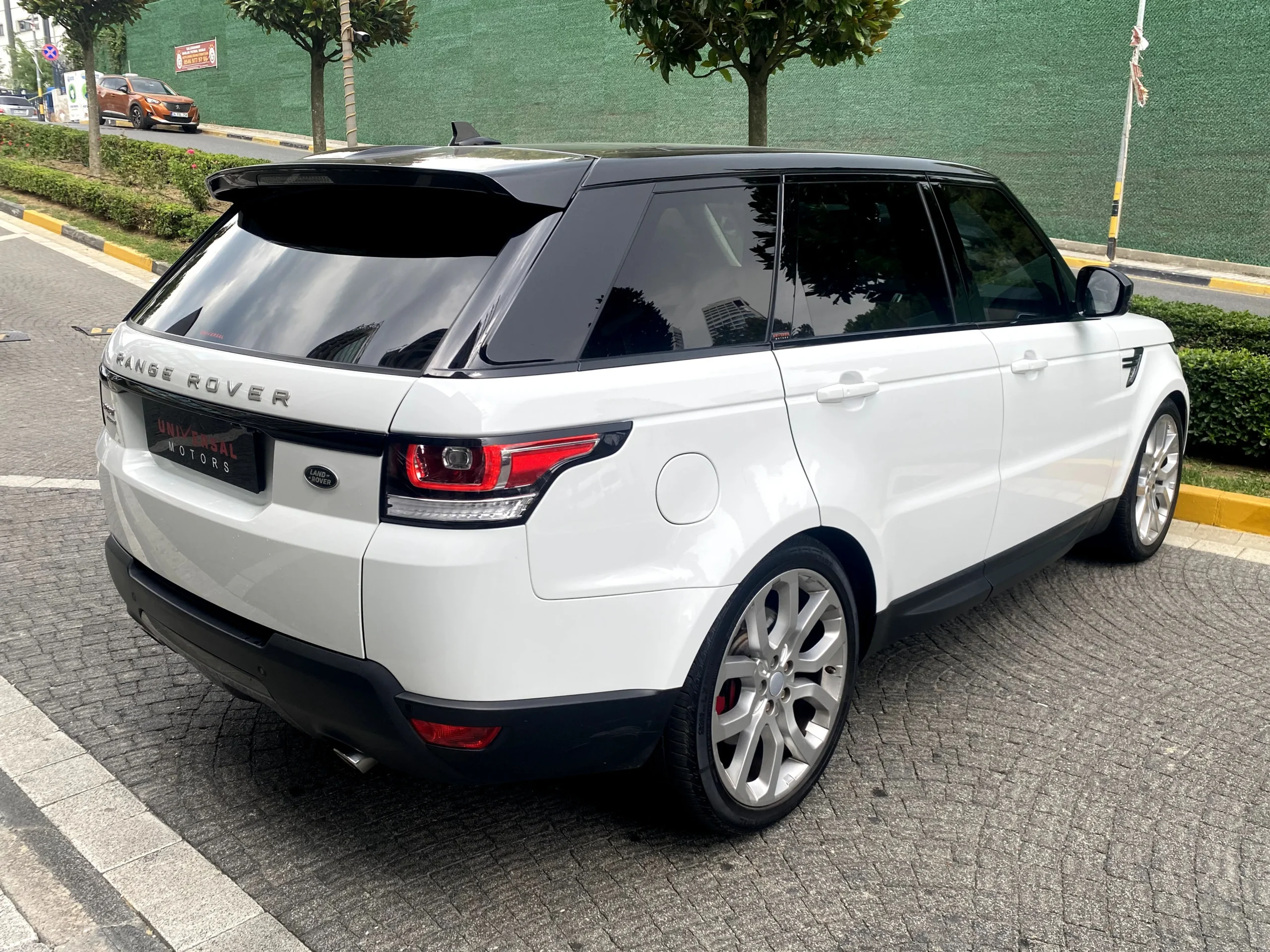 LAND ROVER SPORT 3.0 SDV6 HSE DYNAMIC