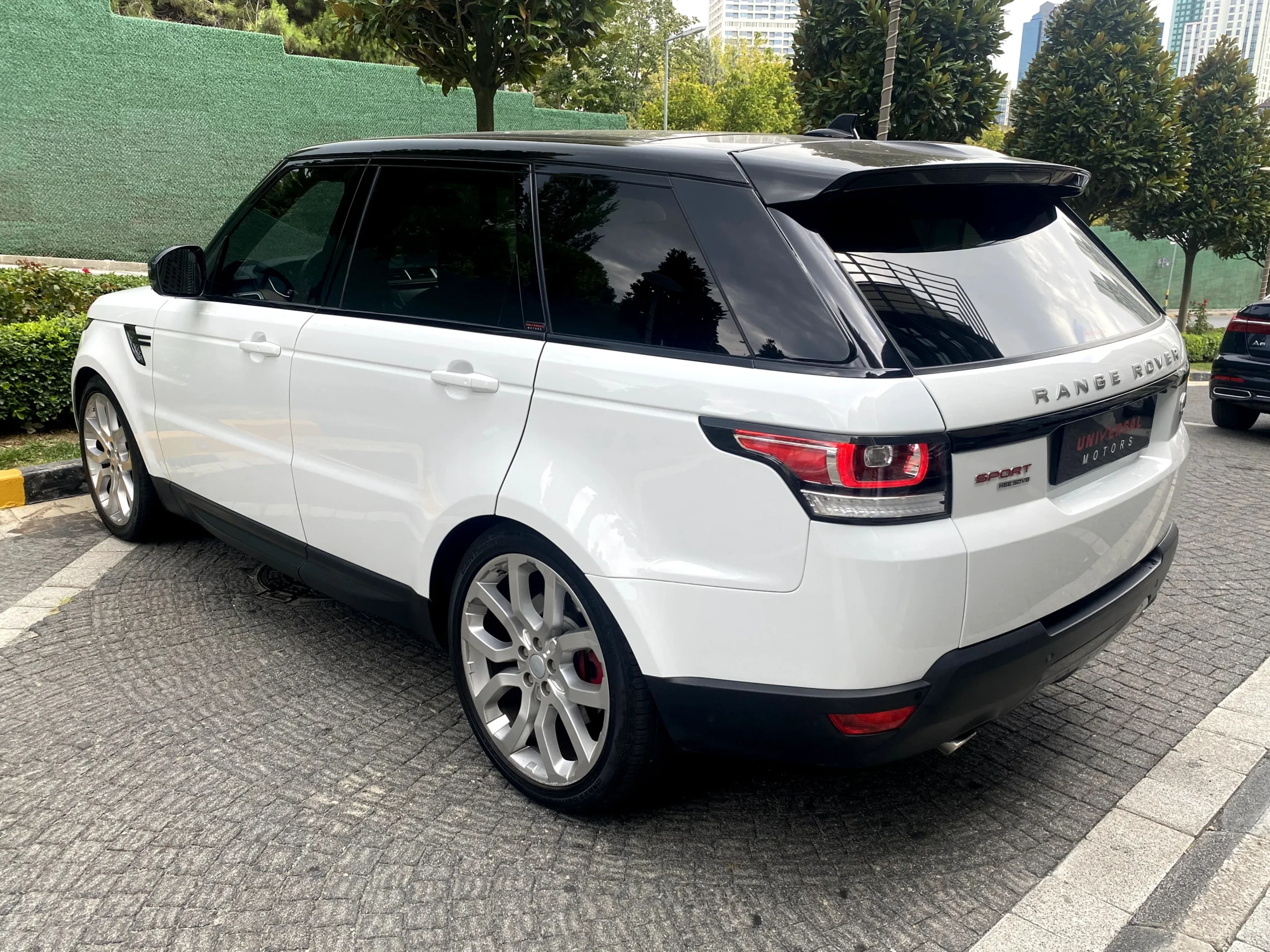 LAND ROVER SPORT 3.0 SDV6 HSE DYNAMIC
