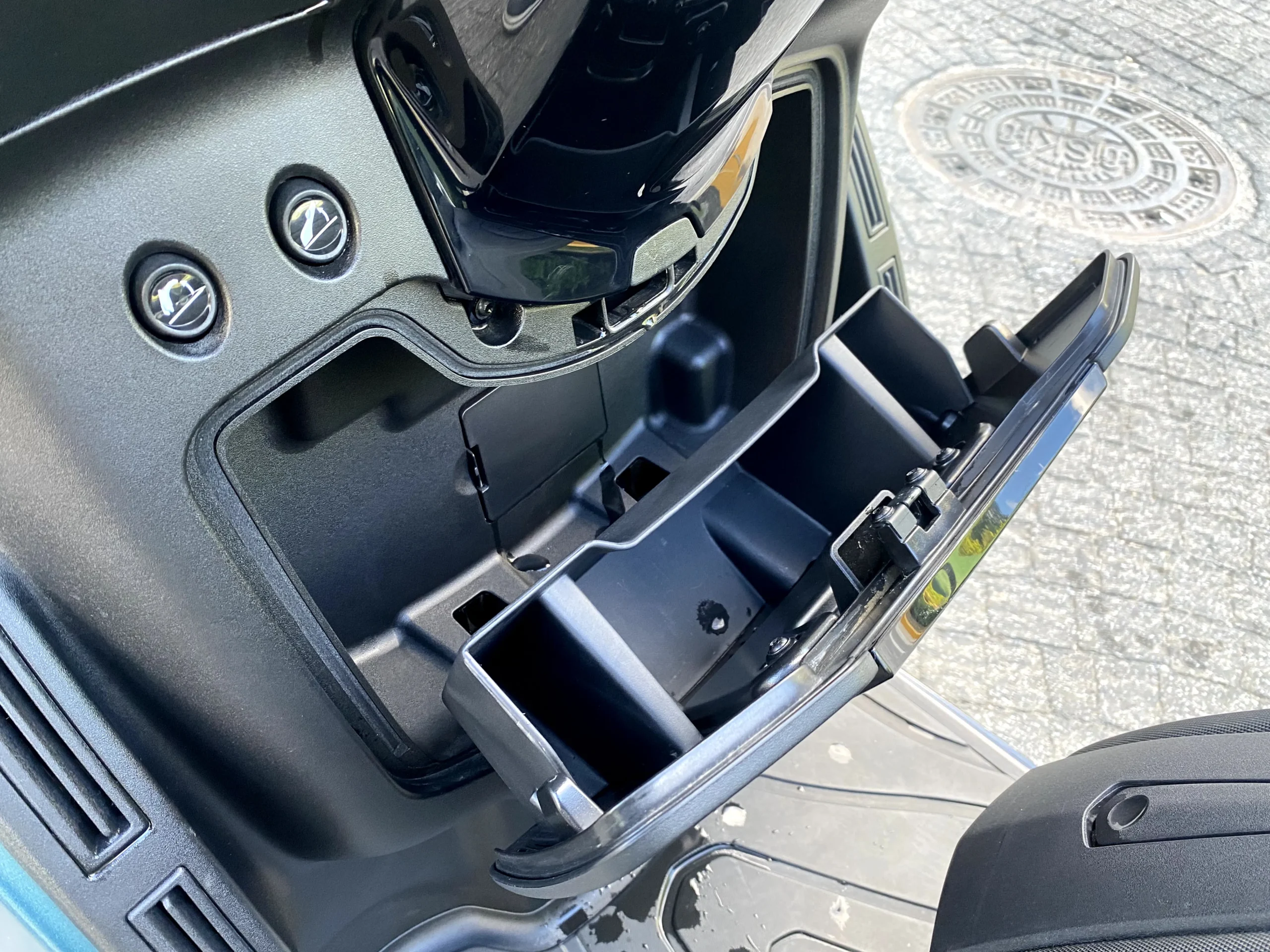 PEUGEOT METROPOLIS SW 400