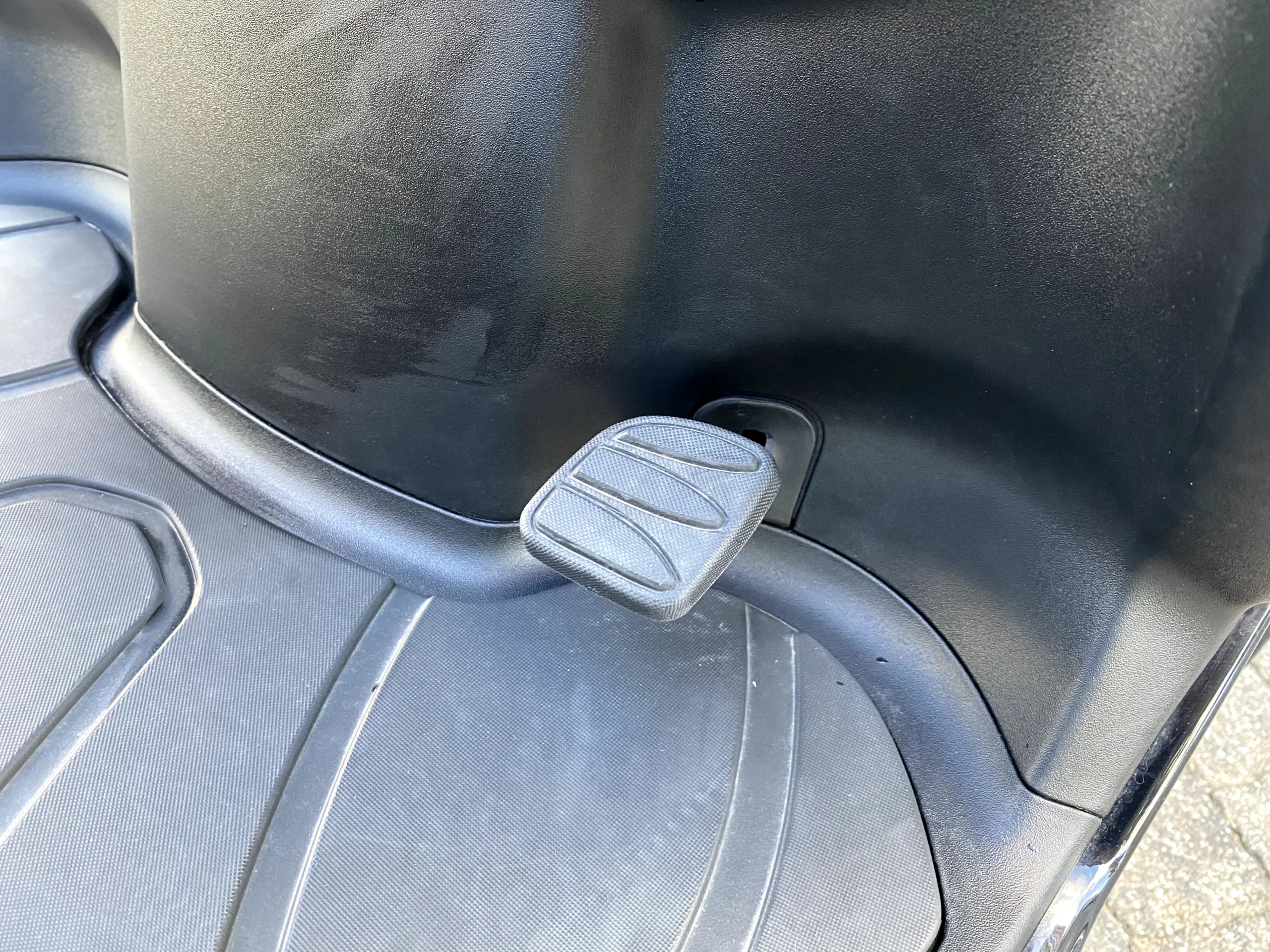 PEUGEOT METROPOLIS SW 400