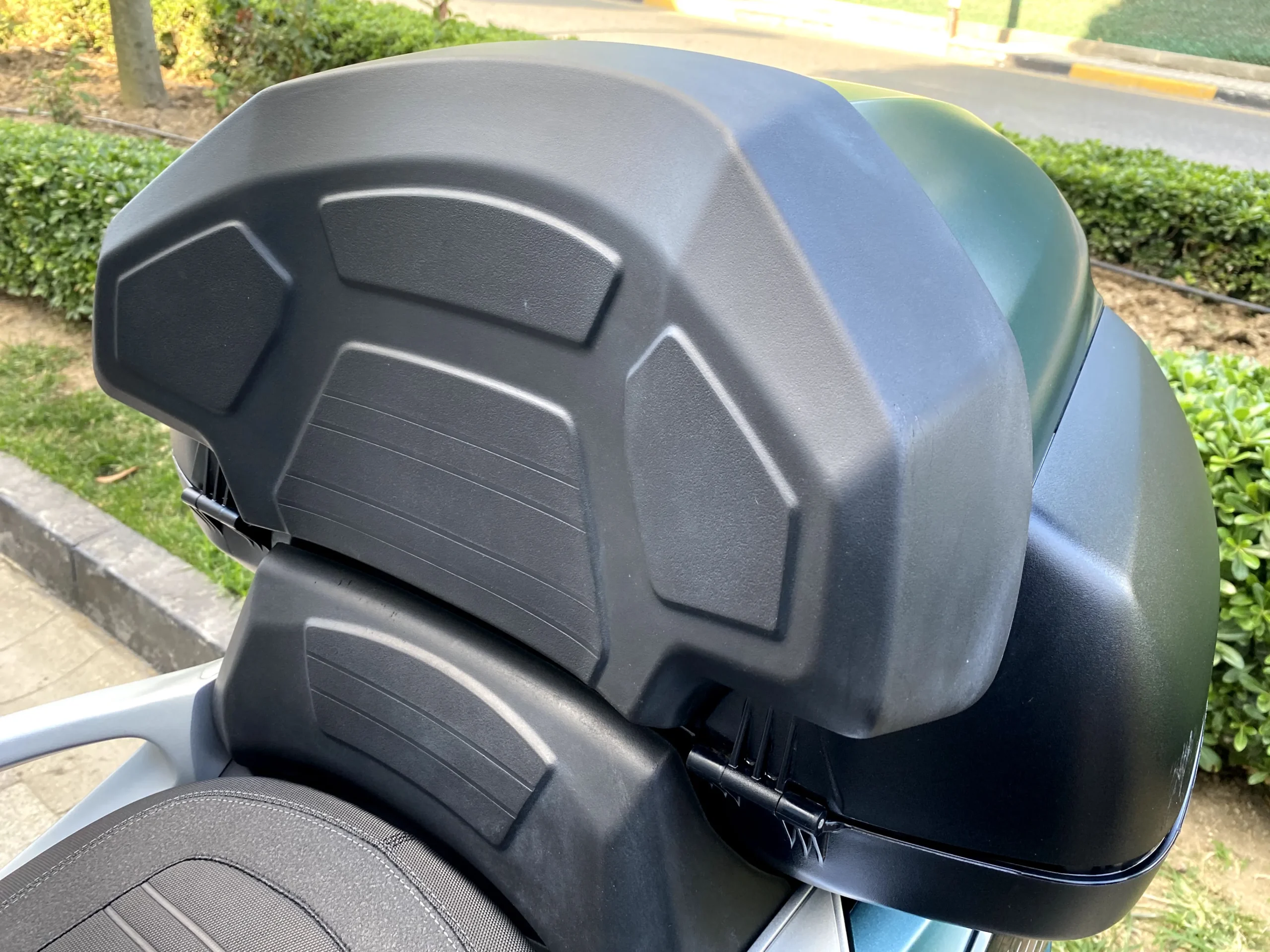 PEUGEOT METROPOLIS SW 400