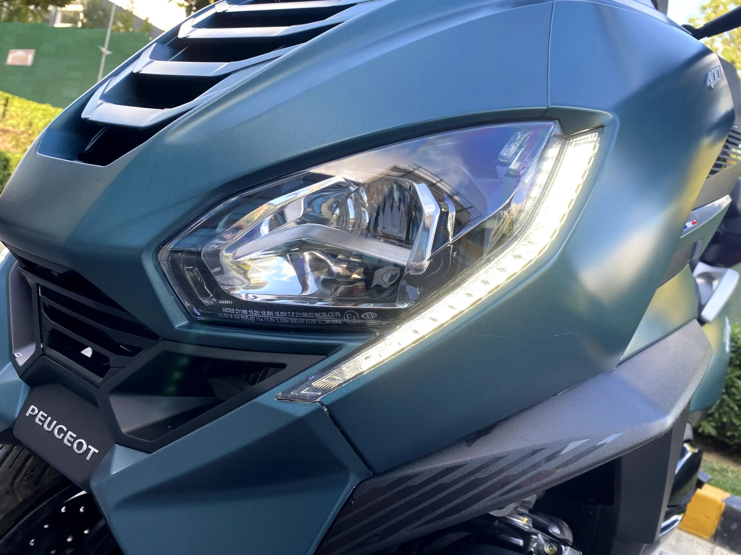 PEUGEOT METROPOLIS SW 400