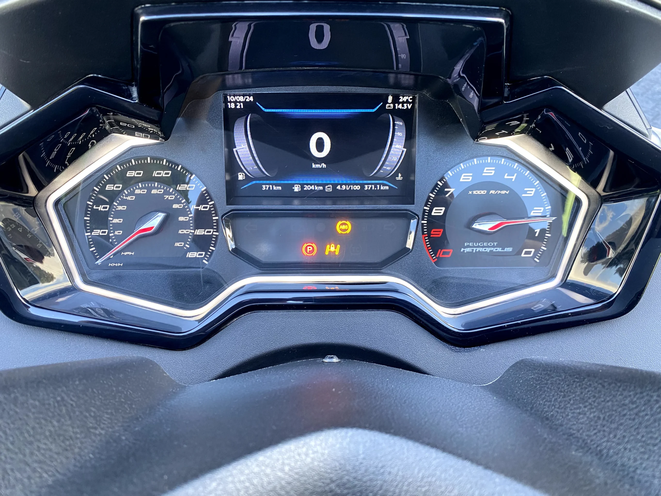 PEUGEOT METROPOLIS SW 400